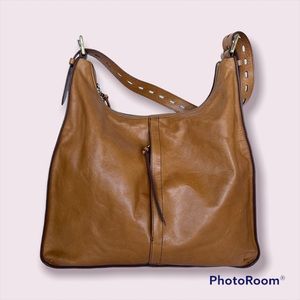HOBO Marley leather shoulder bag in Earth